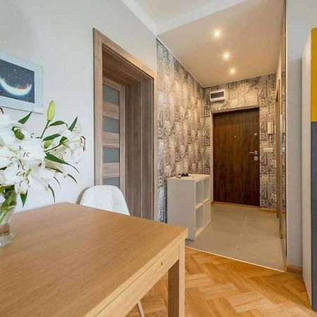 Modern And Cozy- Golden Apartments- Central Location Varsovia Exterior foto